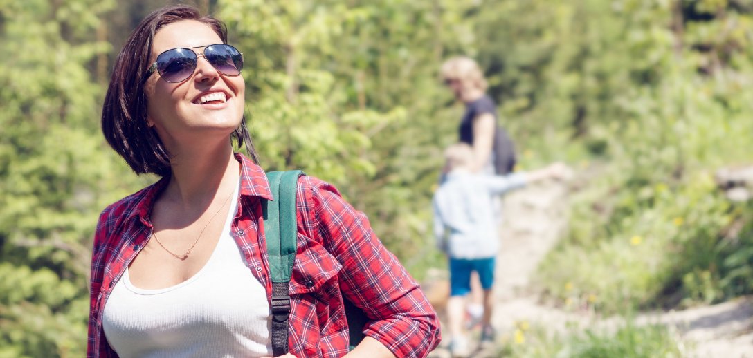5 powodów, dla których warto spacerować. Jak wędrować, żeby odnieść jak najwięcej korzyści?