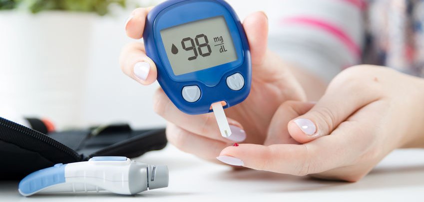 Masz cukrzycę? Jak uniknąć ciężkiego przebiegu COVID-19 i powikłań? Przygotuj się na wypadek zakażenia