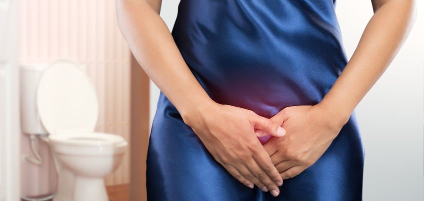 Nietrzymanie moczu to problem nie tylko kobiet w średnim wieku. Jak sobie z nim radzić?