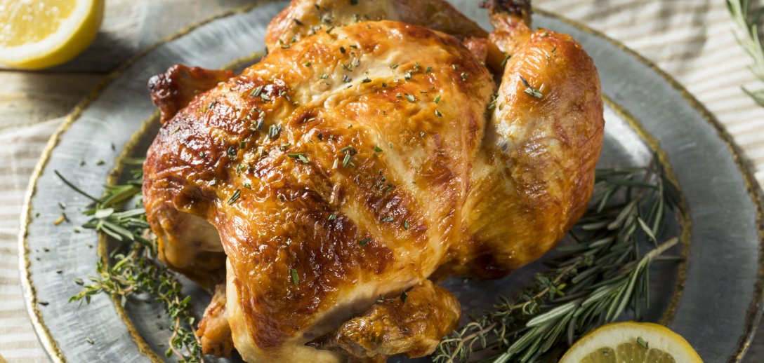 Pomysł na obiad: Kurczak z pieca na trzy sposoby – w ziołach, w miodowej glazurze, w czosnku