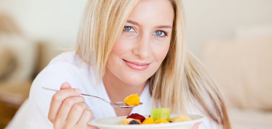 Odmładzająca dieta bogata w kolagen i fitoestrogeny – zapobiega wiotczeniu i wysuszeniu skóry