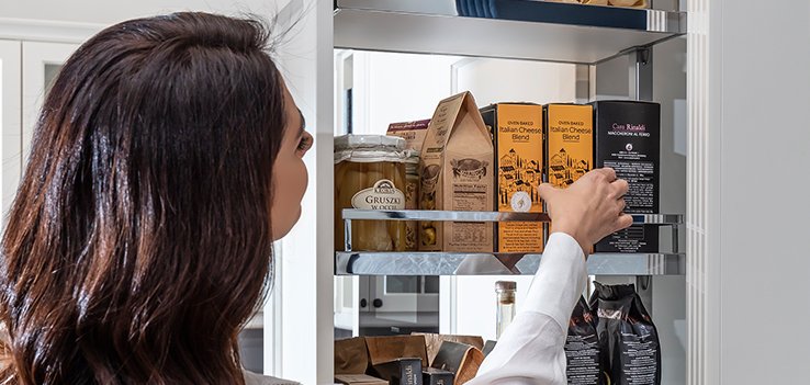 7 powodów, dla których warto mieć szafki cargo w kuchni