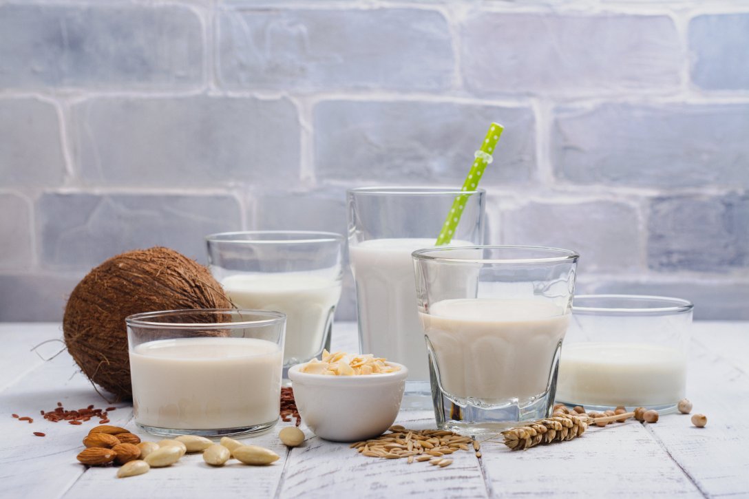 Co jeść przy nietolerancji laktozy, aby uzupełnić niedobory wapnia i białka?