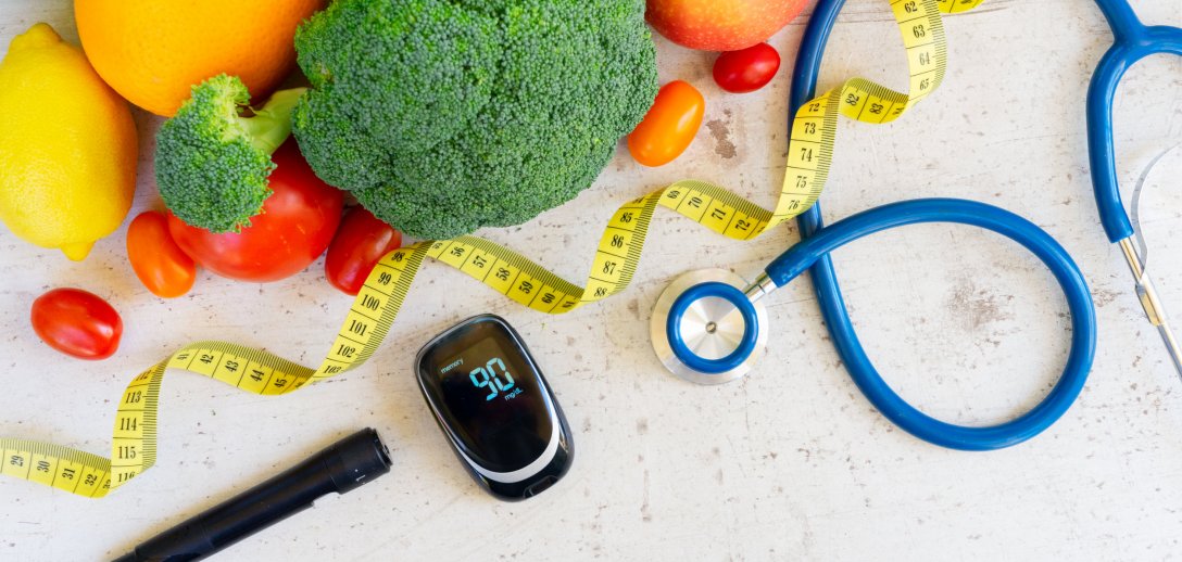 Życie z cukrzycą. Zadbaj o właściwe nawyki, dietę i leczenie, by uniknąć powikłań