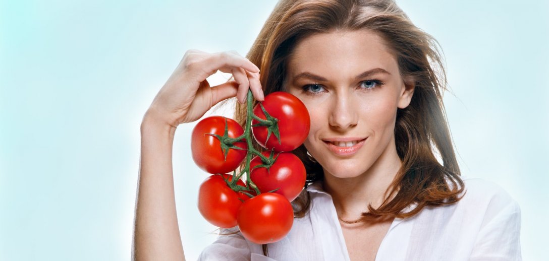 Maseczka z pomidora wygładzi i rozjaśni  skórę – przygotuj ją na 6 różnych sposobów!