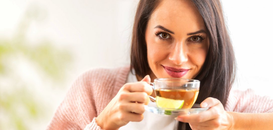 Czy picie gorącej herbaty jest zdrowe? Nowe badania dają zaskakującą odpowiedź!