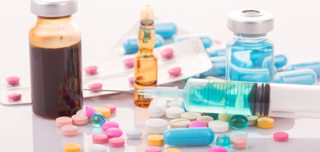 Tabletki, zastrzyki czy maści: w jakiej formie stosować leki, by szybciej działały? Poznaj ich zalety i wady