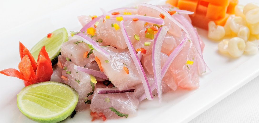 Ryba marynowana w cytrusach – pyszne i zdrowe danie bez gotowania