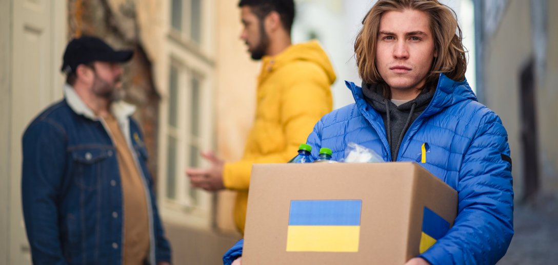 Czego potrzebują uchodźcy z Ukrainy? Jak mądrze dzielić się rzeczami, mieszkaniem, pieniędzmi, czasem