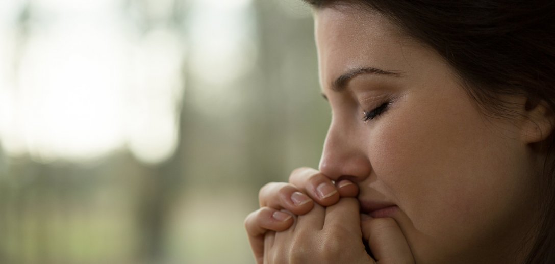 "Po śmierci męża odkryłam, że mnie zdradzał, a jego nieślubna córka jest w domu dziecka..."