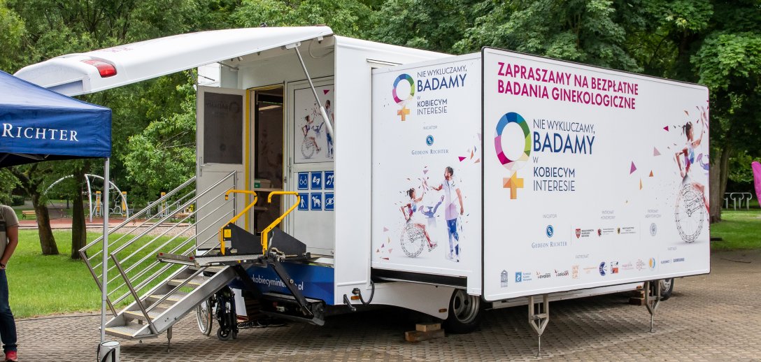 Mobilny gabinet ginekologiczny dla kobiet z niepełnosprawnościami odwiedził 10 miast w Polsce