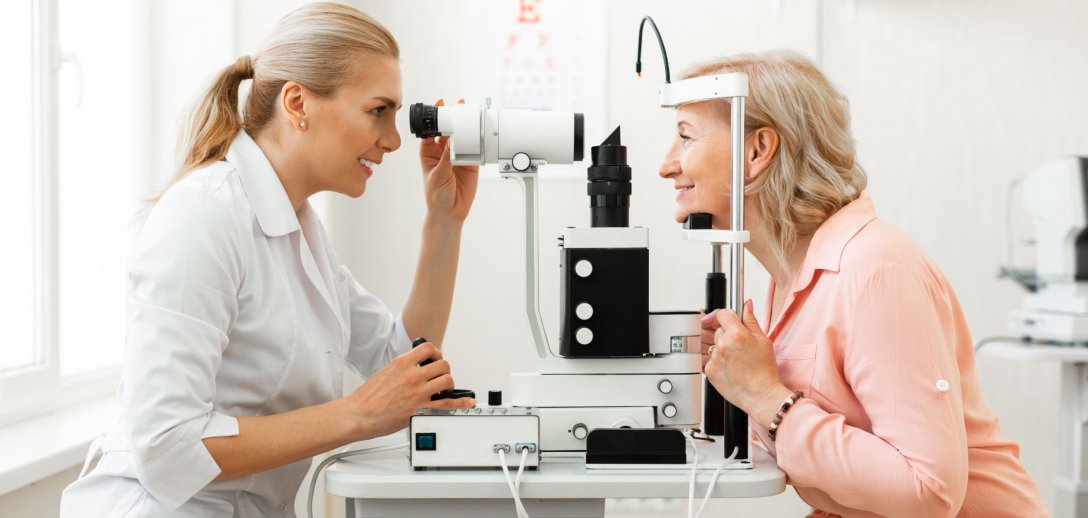 Operacje oczu dla osób dojrzałych. Jak leczyć zaćmę, jaskrę, zespół suchego oka?
