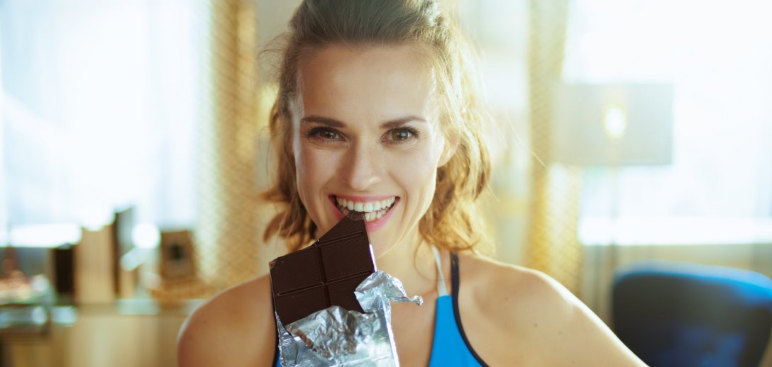 Czekolada nie tylko tuczy, ale też pomaga zdrowiu! Poznaj 4 największe zalety czekolady