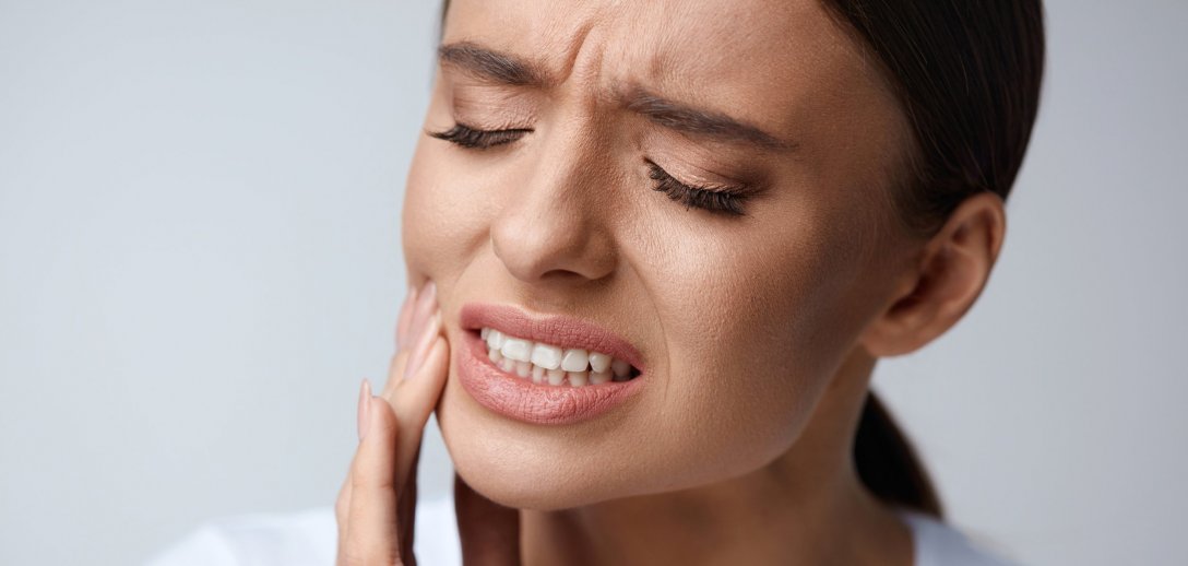 Co zęby mówią o twoim zdrowiu? Problemy w jamie ustnej mogą być ważnym objawem innych schorzeń