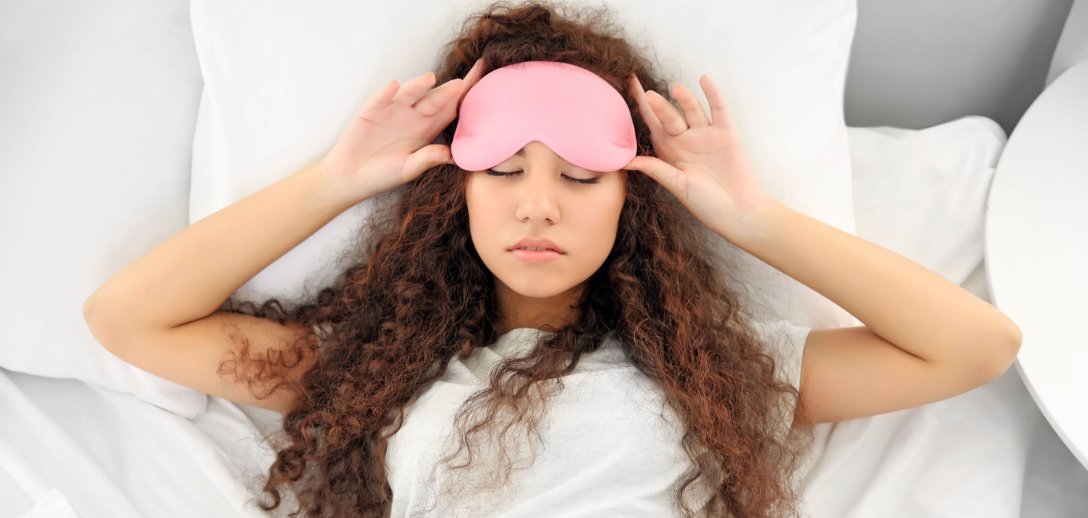 Jak poprawić jakość snu bez leków? Pomogą proste ćwiczenia i masaże