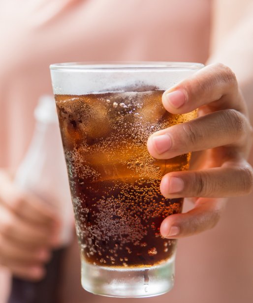 6 nietypowych zastosować coli. Wykorzystaj ją w&nbsp;domowych porządkach!