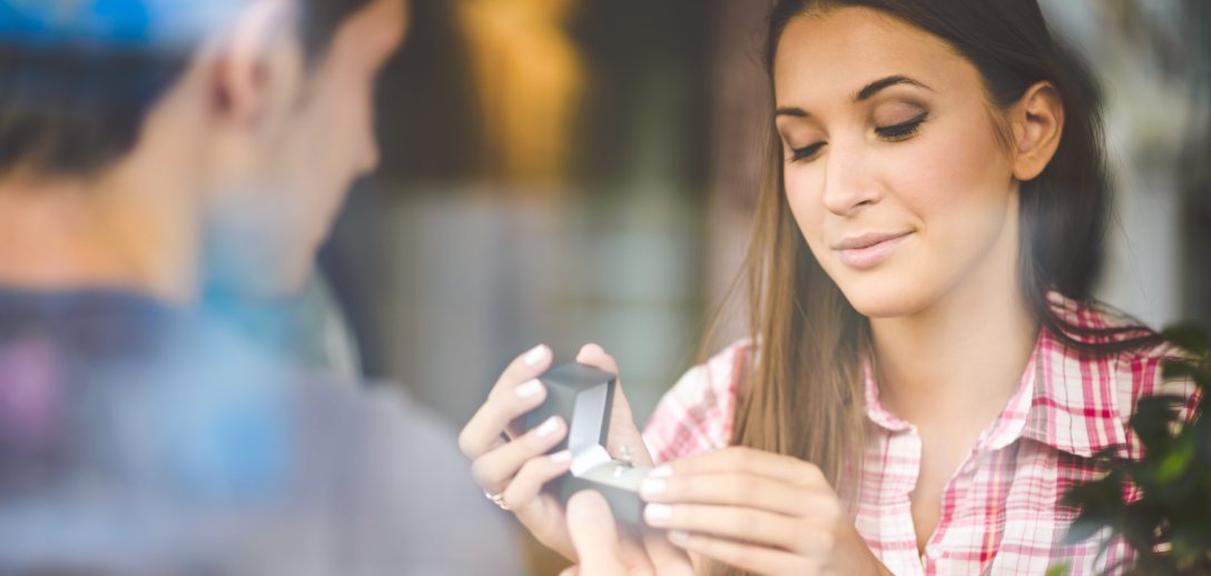 "Dał mi najtańszy pierścionek, a potem powiedział mi, że skoro to ja chcę wesela, to mam za wszystko płacić sama!"