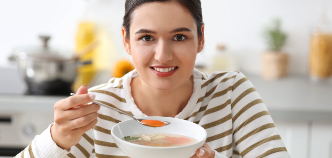 Jak dbać o „centrum” odporności – jelita? Co jeść na śniadanie, obiad i kolację, by wzmocnić odporność