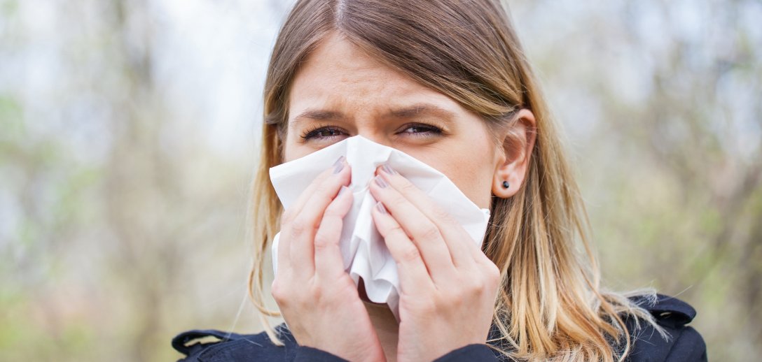 Jakie są przyczyny częstego kichania? Jak rozpoznać, czy to alergia, czy przeziębienie?