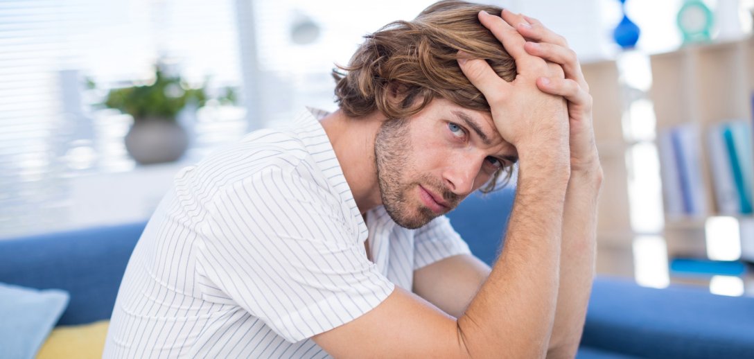 "Iwona wydawała się nieciekawą szarą myszką. Ale byłem głupi...!"