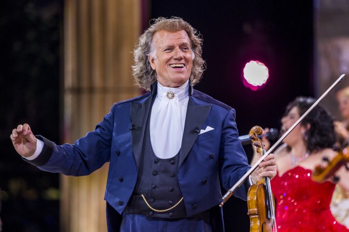 Love is All Around_Credit Andre Rieu Productions-Piece of Magic Entertainment (2)_300DPI.jpg