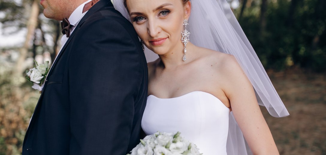 "Przyrzekałem żonie miłość, ale wiem, że ją zdradzę. Istnieje kobieta, której nie mogę się oprzeć..."