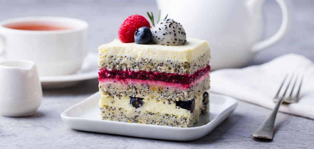 Wyśmienite ciasta z budyniem. 4 przepisy na desery nie tylko na wyjątkowe okazje