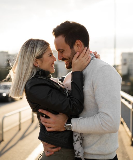 Nowy związek krótko po&nbsp;rozwodzie. Dlaczego mężczyźni szukają nowej partnerki od&nbsp;razu po&nbsp;rozstaniu?