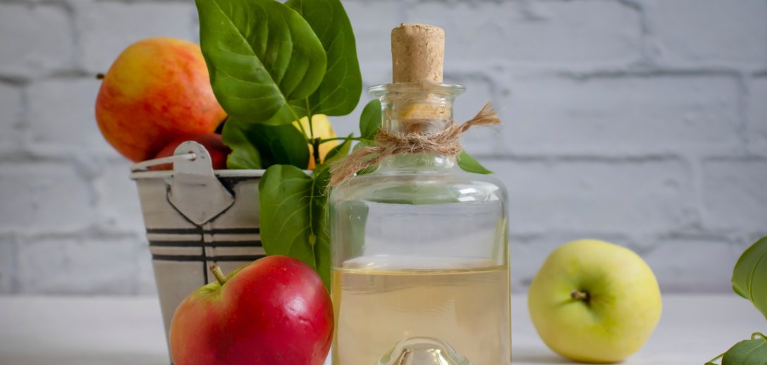 Czy warto stosować ocet jabłkowy do higieny intymnej? Odpowiedź specjalistów jest jednoznaczna!