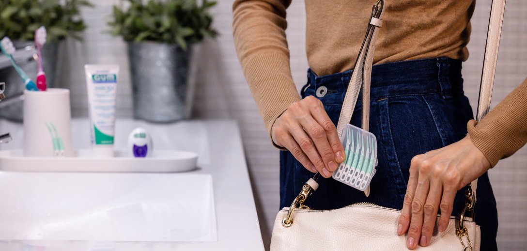 Jaki sposób czyszczenia przestrzeni międzyzębowych będzie dla Ciebie najlepszy?