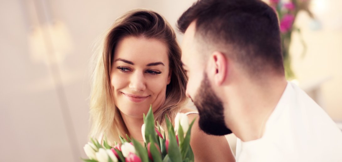 "Zdziwiłam się, kiedy Lucjan dał mi na Dzień Kobiet tulipana. Podobałam mu się, czy tylko chciał być miły...?