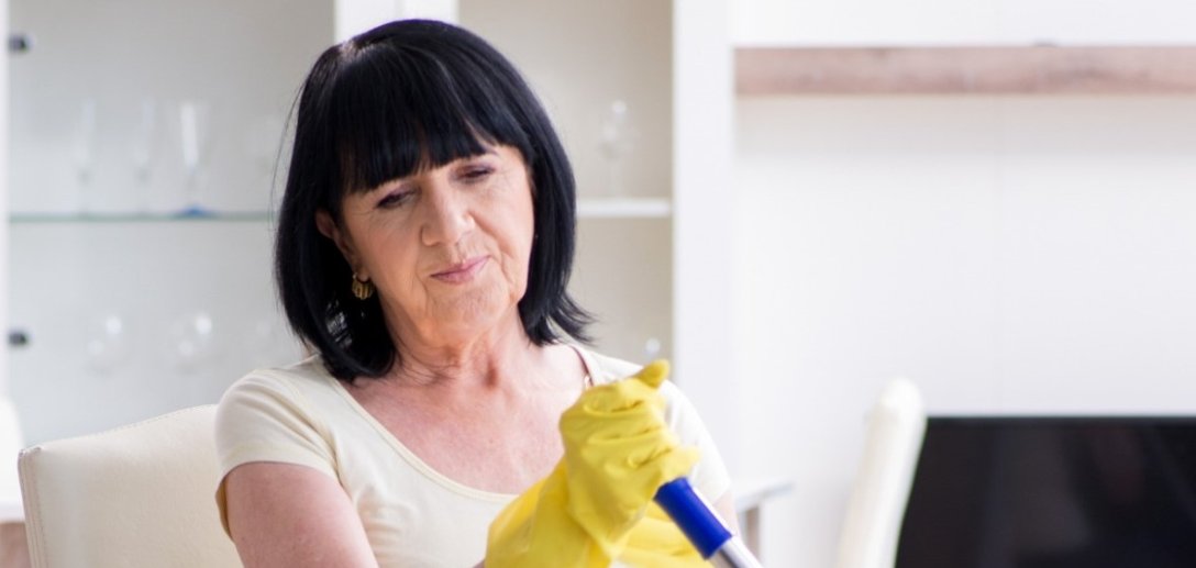 "Nie chcę, żeby bliscy wiedzieli, czym się teraz zajmuję. Kiedyś byłam przecież nauczycielką...!"