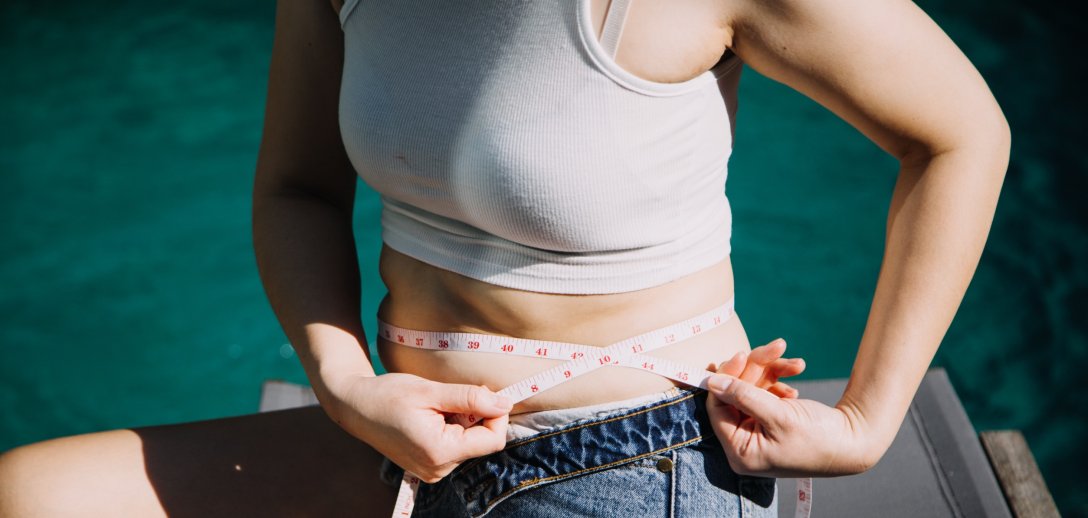 Brzuch tarczycowy. Czy można się go pozbyć?