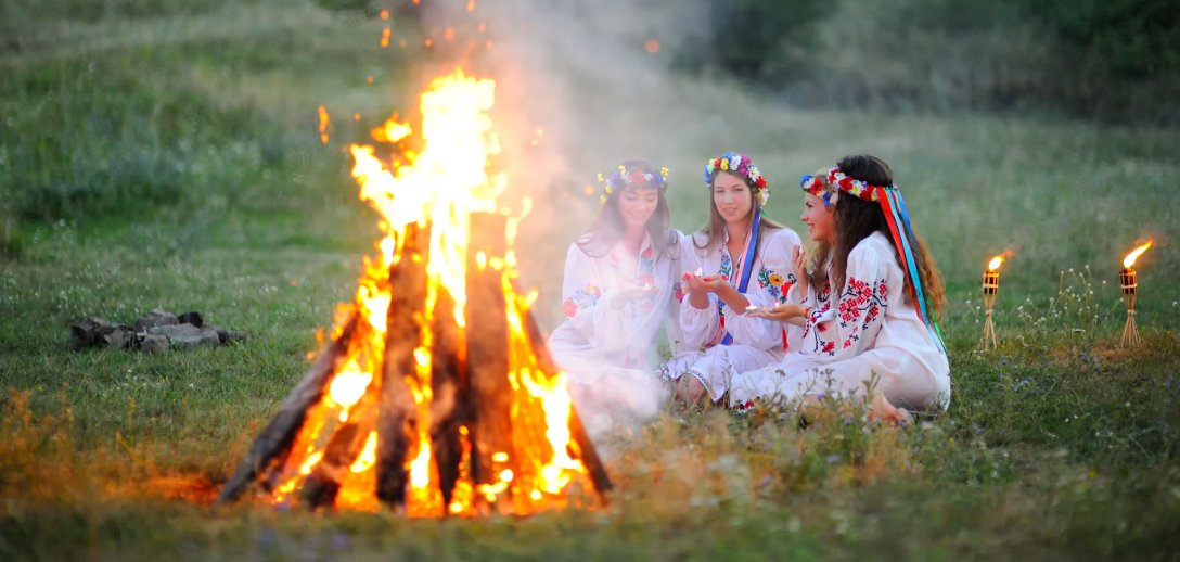 Noc Świętojańska, czyli noc pełna magii na powitanie lata. Czy znasz te słowiańskie obrzędy i zwyczaje?