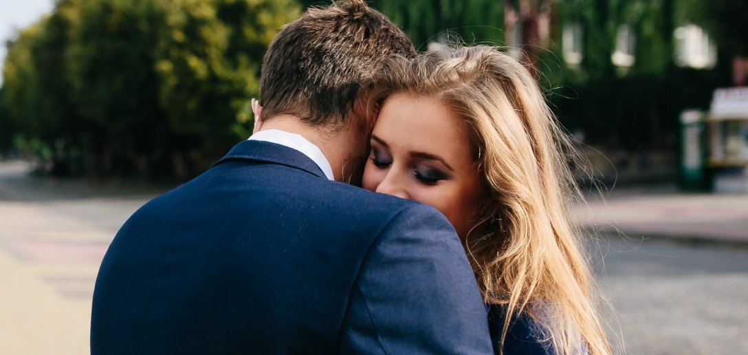 "Odkryłam, że moja siostra jest kochanką swojego szefa... Wiedziałam, że on ją skrzywdzi!"