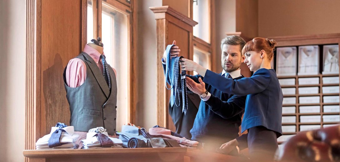 "Do sklepu przychodzili eleganccy mężczyźni i obsypywali mnie komplementami. Reakcja męża – bezcenna!"