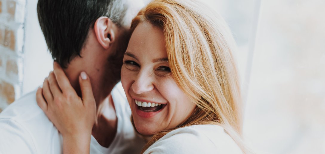 „Wszyscy mi odradzali związek z młodszym, a ja dopiero teraz czuję, że żyję. Rozkwitam przy nim!”