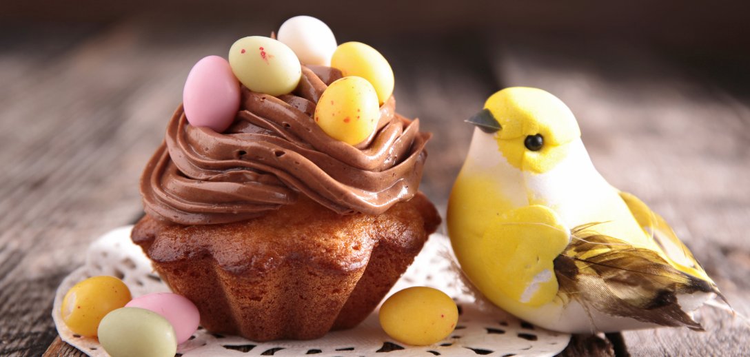 Wielkanocna słodycz: karmelowe babeczki z kremem. Sprawdzony przepis
