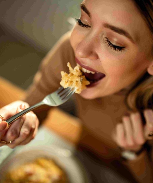 10 sposobów na&nbsp;wieczorne podjadanie. Jak pokonać apetyt i&nbsp;przestać jeść w&nbsp;nocy?