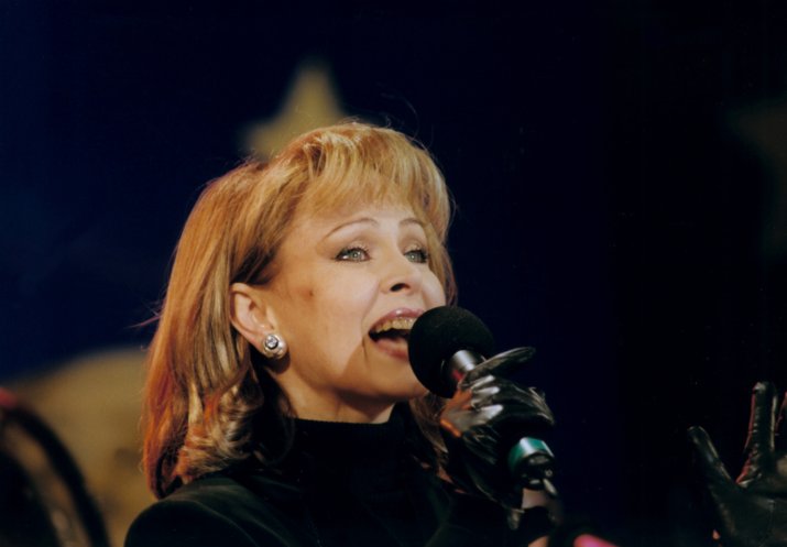 Izabela-Trojanowska-kiedyś-i-dziś-1998