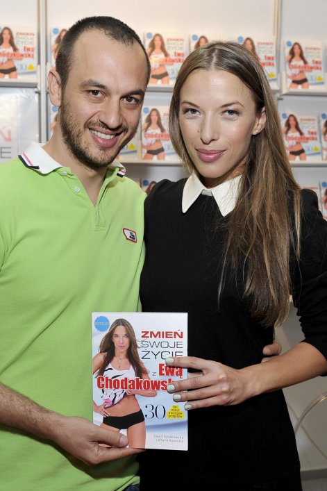 Ewa-Chodakowska-kiedyś-i-dziś-2013-targi-ksiazki