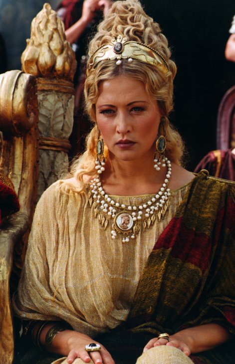 Agnieszka-Wagner-kiedyś-i-dziś-2001-rok-quo-vadis