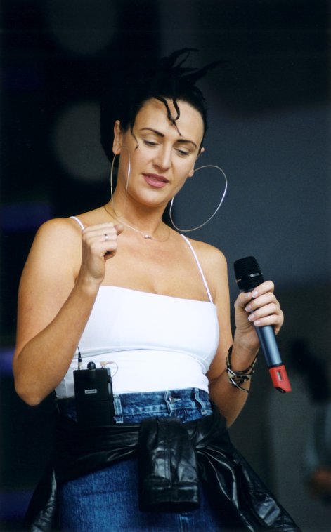 Kayah-kiedyś-i-dziś-2000-rok