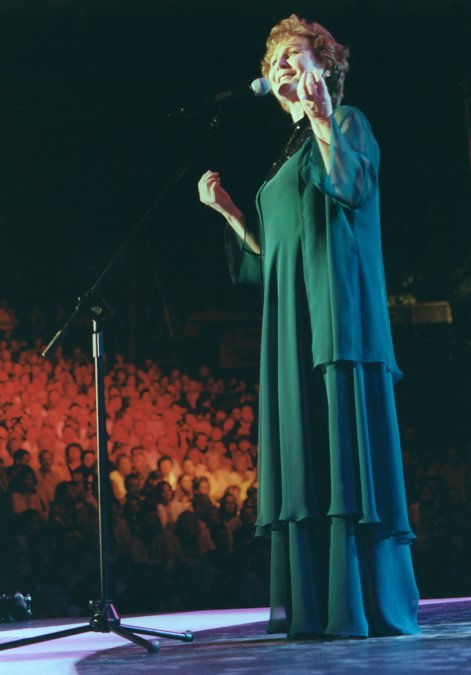 Irena-Santor-kiedyś-i-dziś-1998-rok-jubileusz