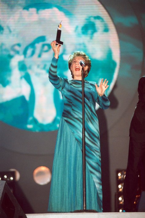 Irena-Santor-kiedyś-i-dziś-2002-rok-sopot