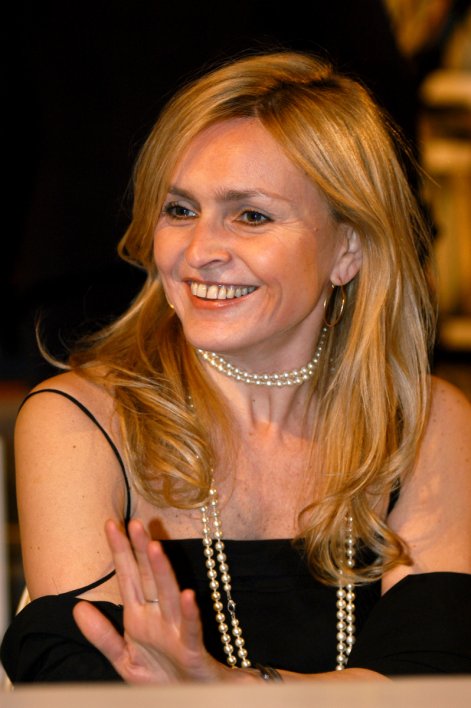 Monika-Olejnik-kiedyś-i-dziś-2004-rok-portret