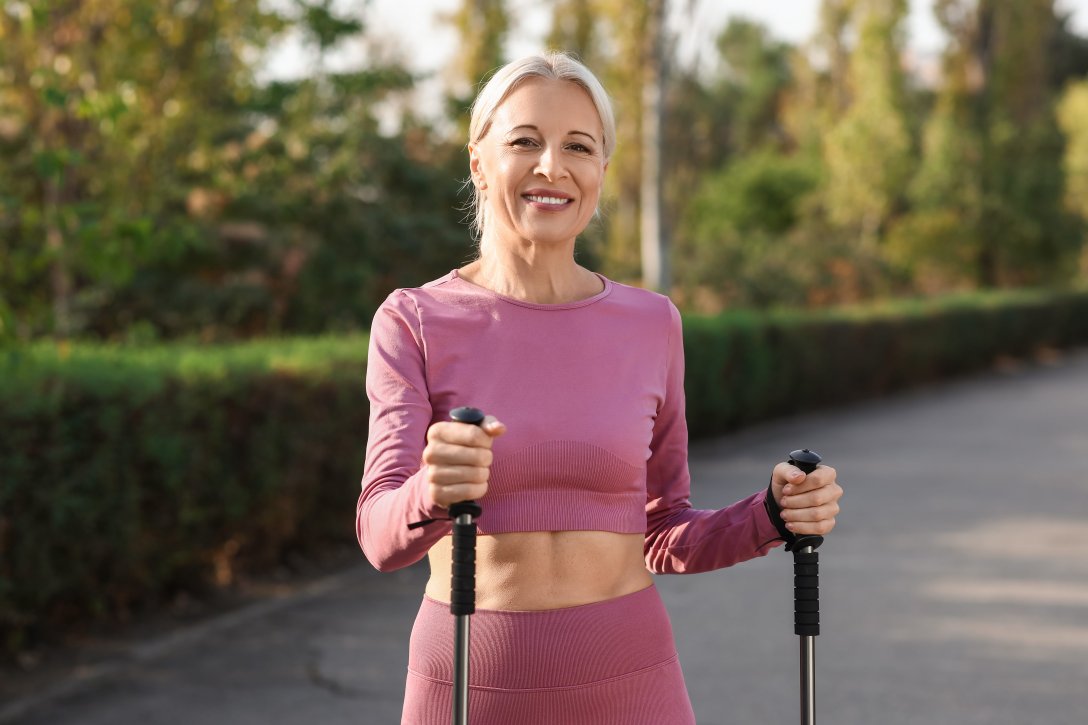 Aktywność fizyczna w dojrzałym wieku? Tak, ale pamiętajmy o wsparciu dla mięśni i stawów
