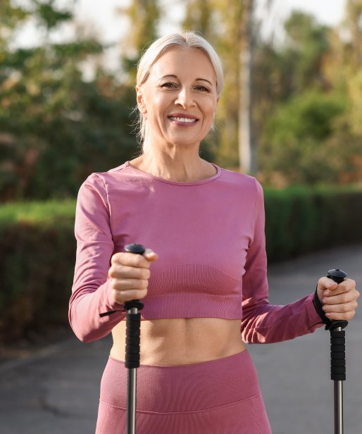 Aktywność fizyczna w&nbsp;dojrzałym wieku? Tak, ale pamiętajmy o&nbsp;wsparciu dla mięśni i&nbsp;stawów