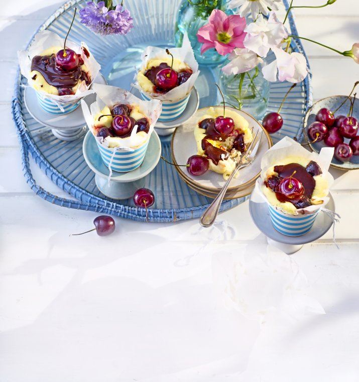 81_HoF105663001-Kirsch-Mascarpone-Küchlein