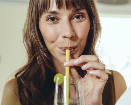 Smoothie z&nbsp;melona i&nbsp;banana łagodzi pieczenie w&nbsp;gardle po&nbsp;posiłku